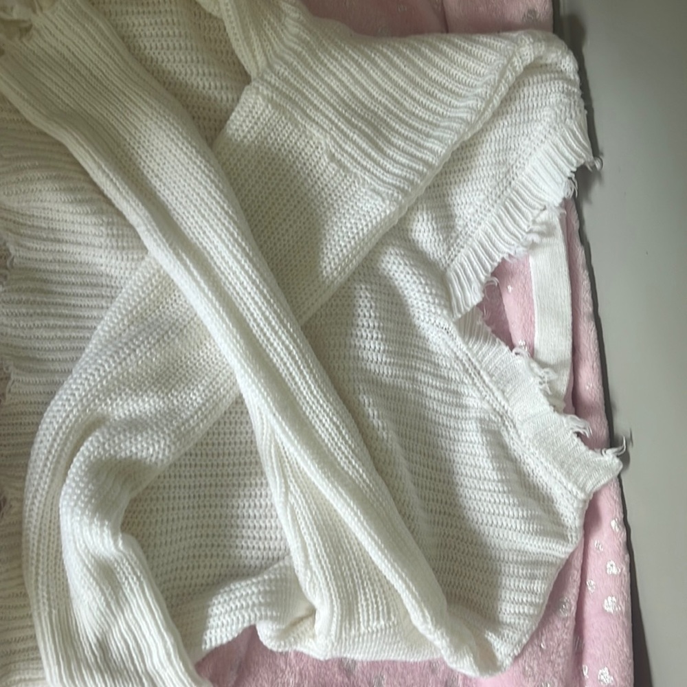 fringed sweater white